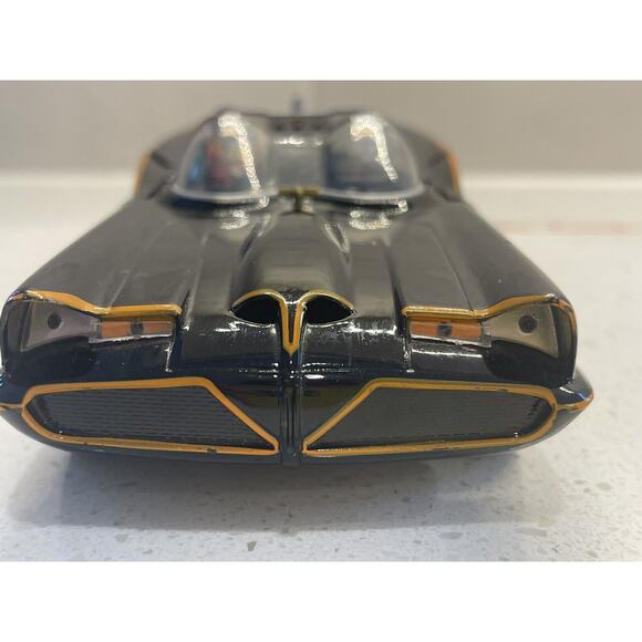 Batman Batmobile 1:24 w/Robin 9 Inches Jada Toys 2 Items - Picture 3 of 9